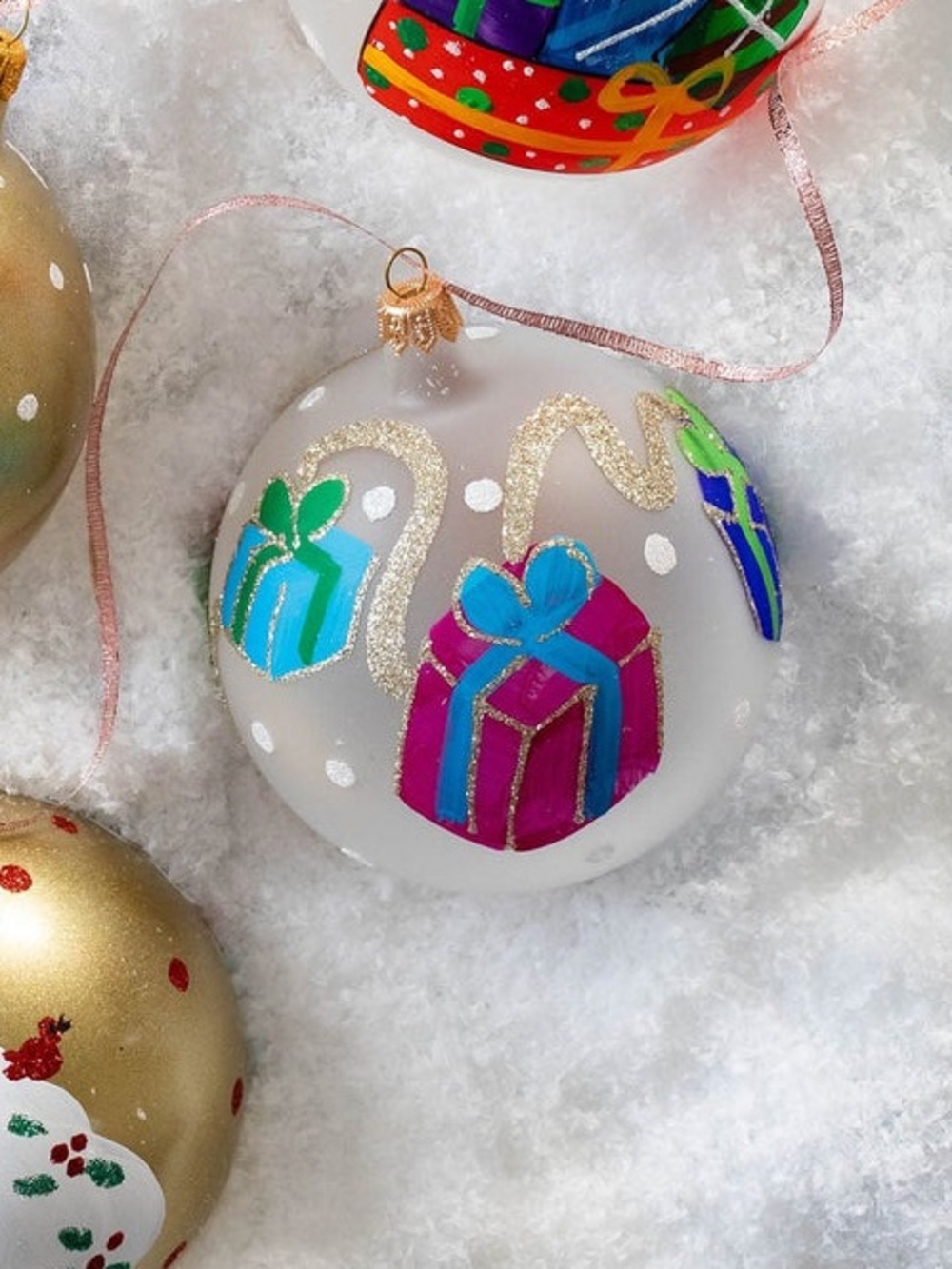 Vietri Glass Ornament Gifts With Silver Garland